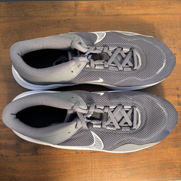 Nike LEGEND ESSENTIAL 3 NN Mens Smoke Grey DM1120-002 Sneakers Shoes 10 - Picture 4 of 7